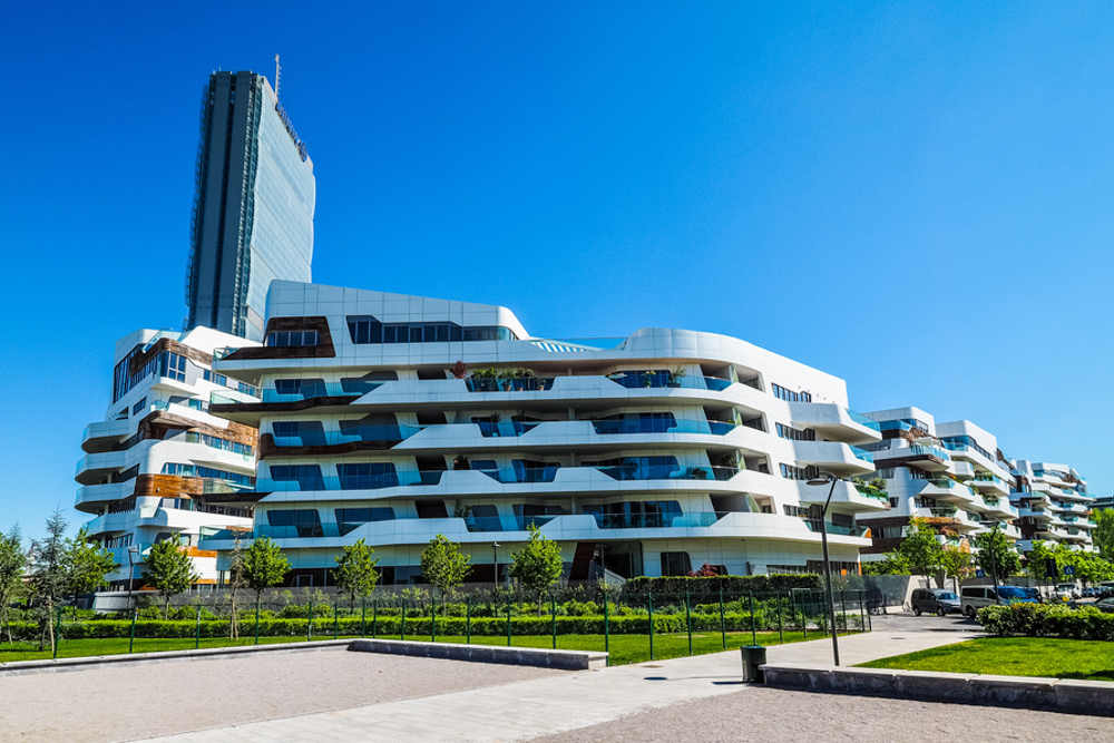 Заха Хадид, Жилой комплекс CityLife , Милан © Claudio Divizia / Shutterstock.com